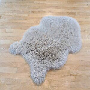 Summer & Rose Faux Fur Rug